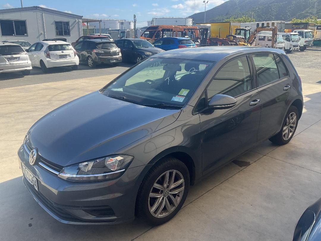 Photo '2' of Volkswagen Golf Photo '2' of Volkswagen Golf