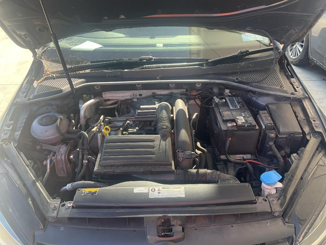 Photo '15' of Volkswagen Golf Photo '15' of Volkswagen Golf