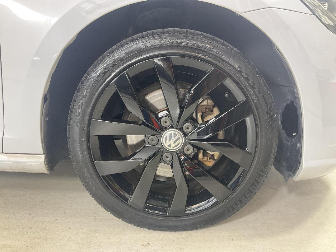 Photo '9' of Volkswagen Golf Photo '9' of Volkswagen Golf