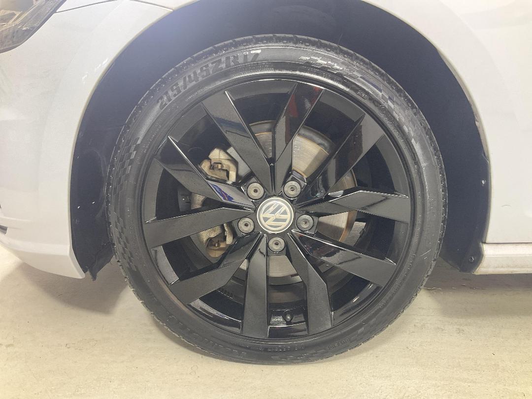 Photo '10' of Volkswagen Golf Photo '10' of Volkswagen Golf