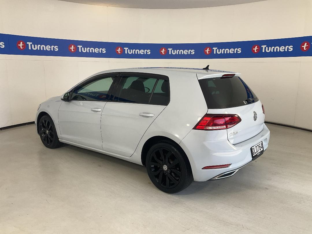 Photo '5' of Volkswagen Golf Photo '5' of Volkswagen Golf