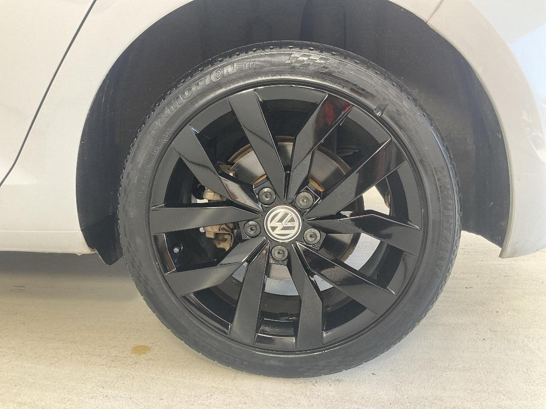 Photo '11' of Volkswagen Golf Photo '11' of Volkswagen Golf