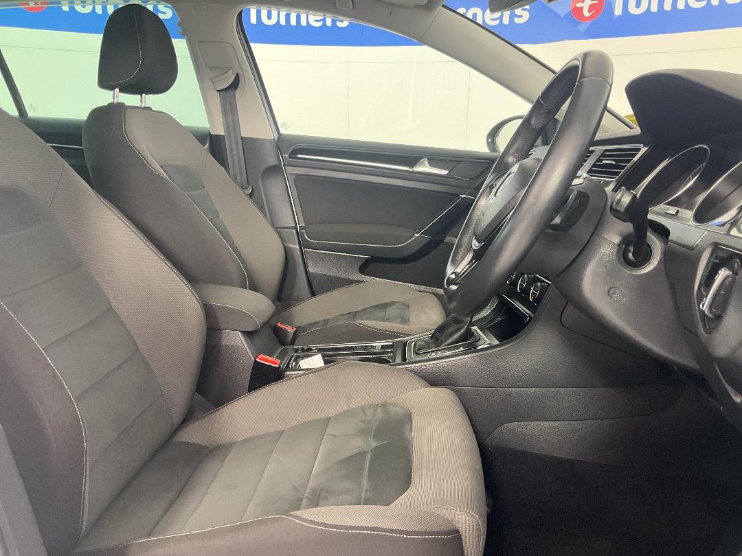 Photo '16' of Volkswagen Golf Photo '16' of Volkswagen Golf