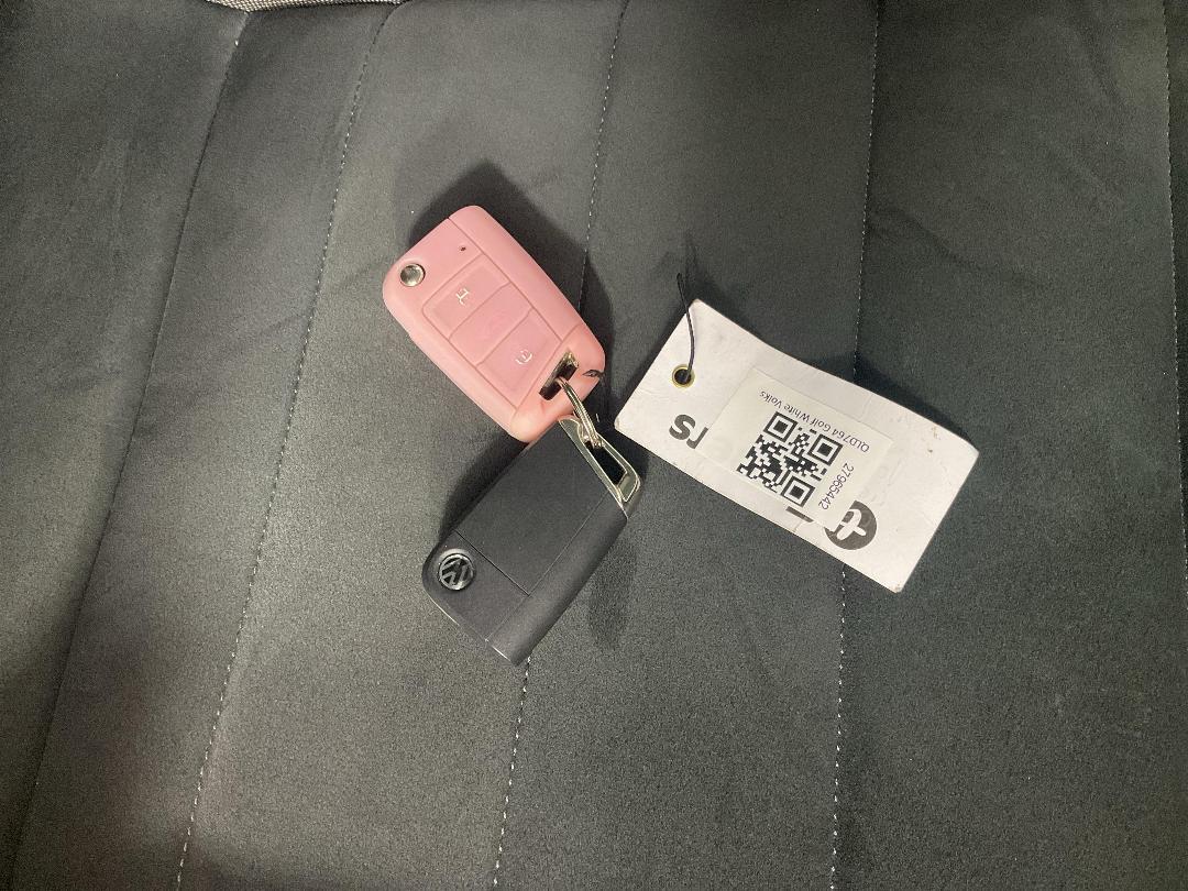 Photo '22' of Volkswagen Golf Photo '22' of Volkswagen Golf