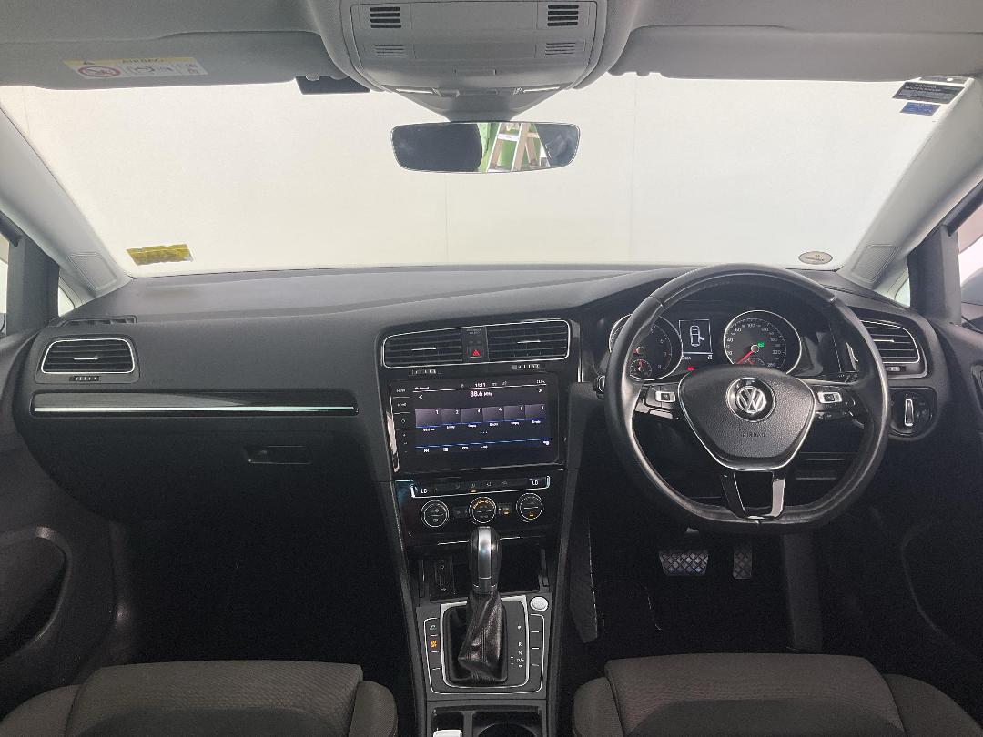 Photo '17' of Volkswagen Golf Photo '17' of Volkswagen Golf