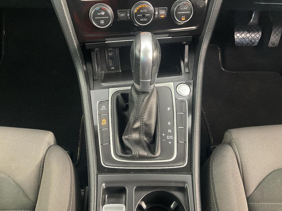 Photo '18' of Volkswagen Golf Photo '18' of Volkswagen Golf