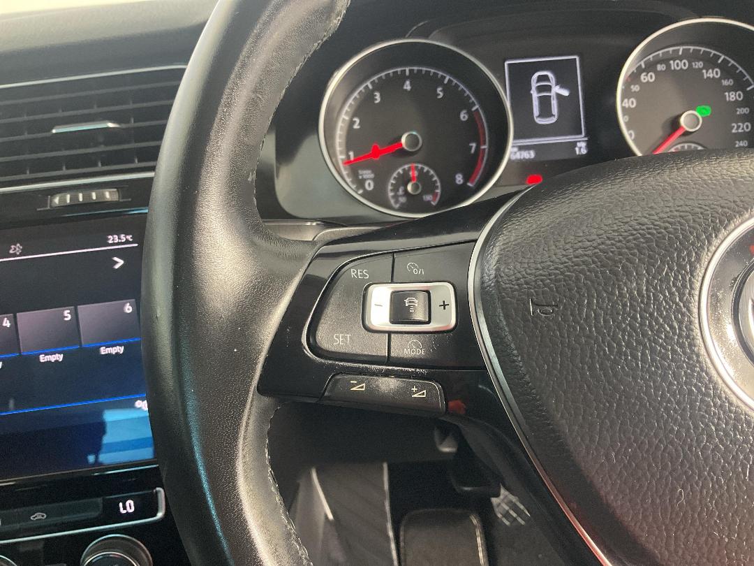 Photo '26' of Volkswagen Golf Photo '26' of Volkswagen Golf