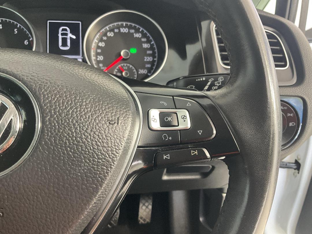 Photo '27' of Volkswagen Golf Photo '27' of Volkswagen Golf