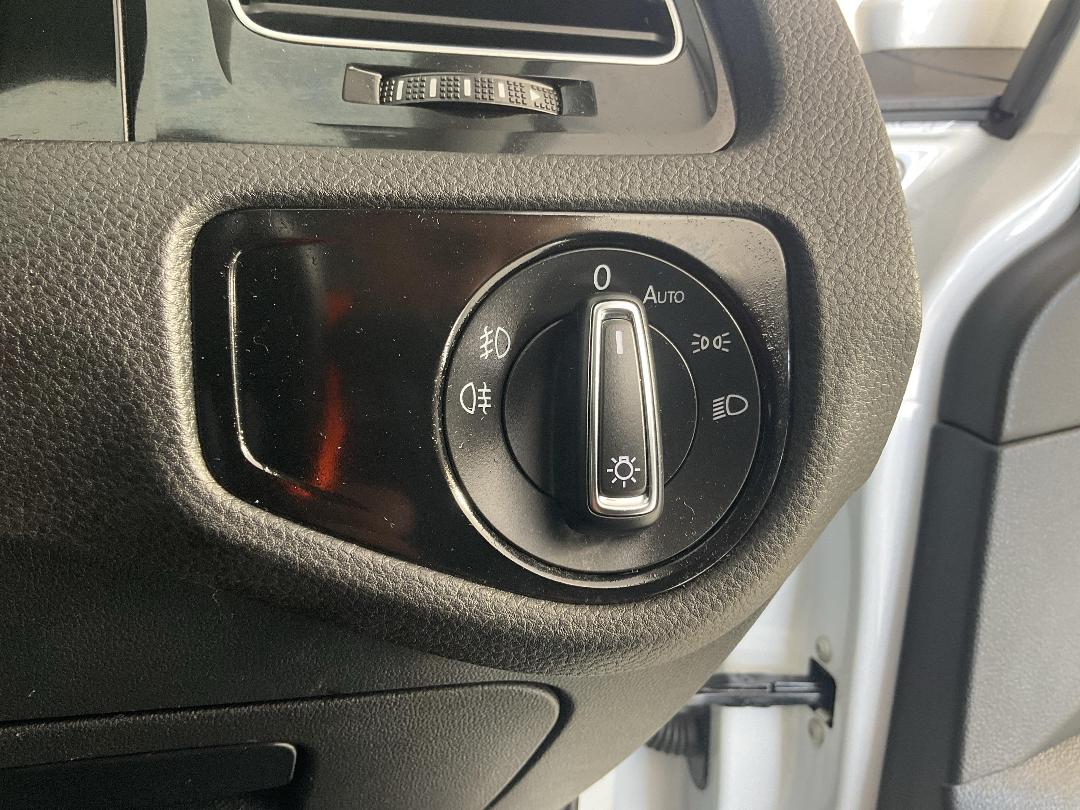 Photo '31' of Volkswagen Golf Photo '31' of Volkswagen Golf