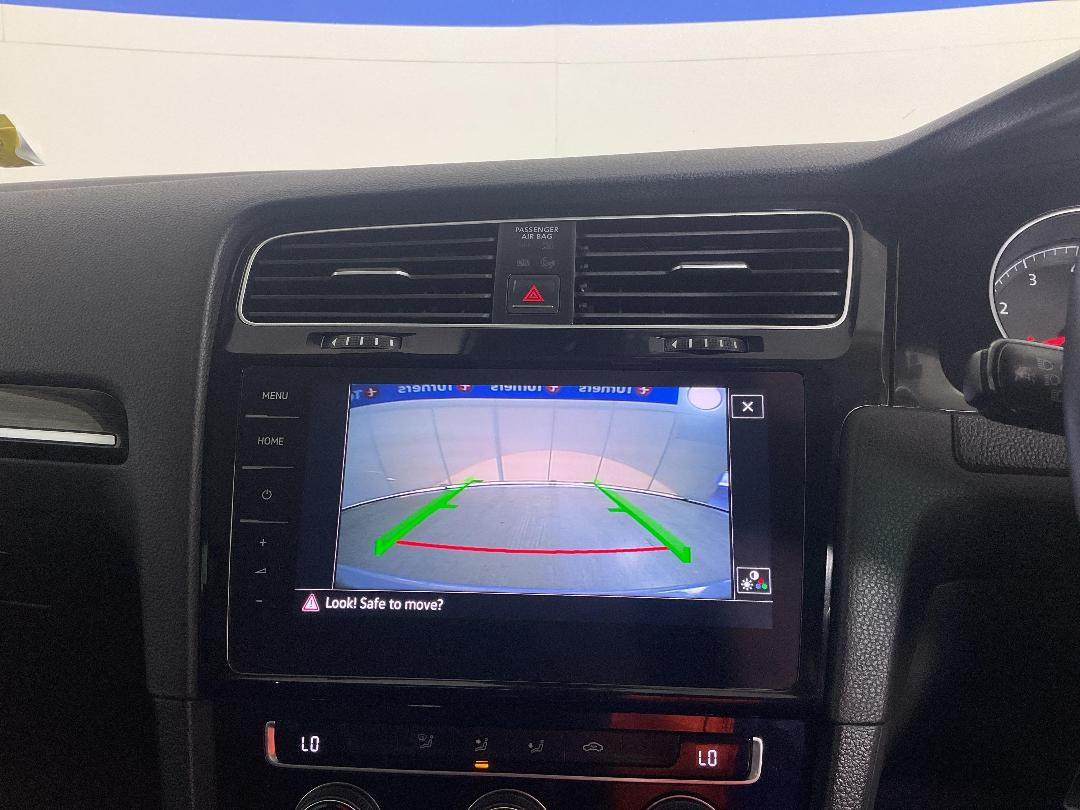 Photo '34' of Volkswagen Golf Photo '34' of Volkswagen Golf