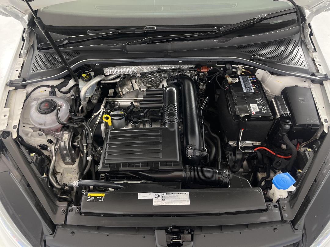 Photo '13' of Volkswagen Golf Photo '13' of Volkswagen Golf