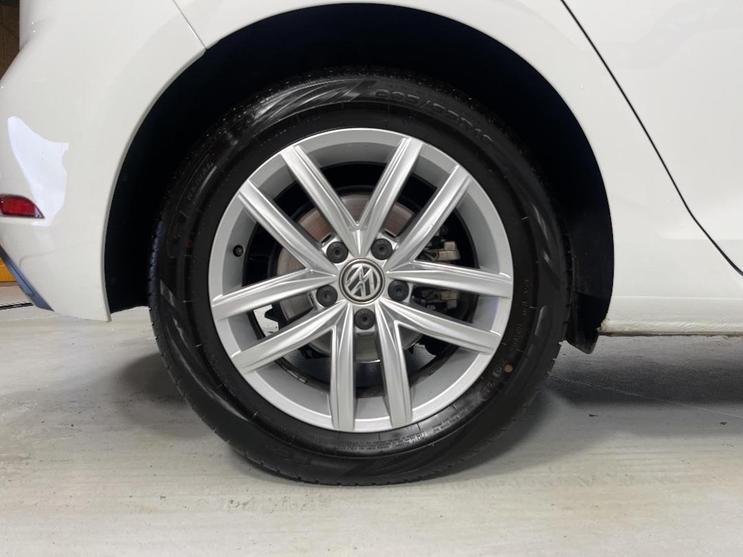 Photo '12' of Volkswagen Golf Photo '12' of Volkswagen Golf