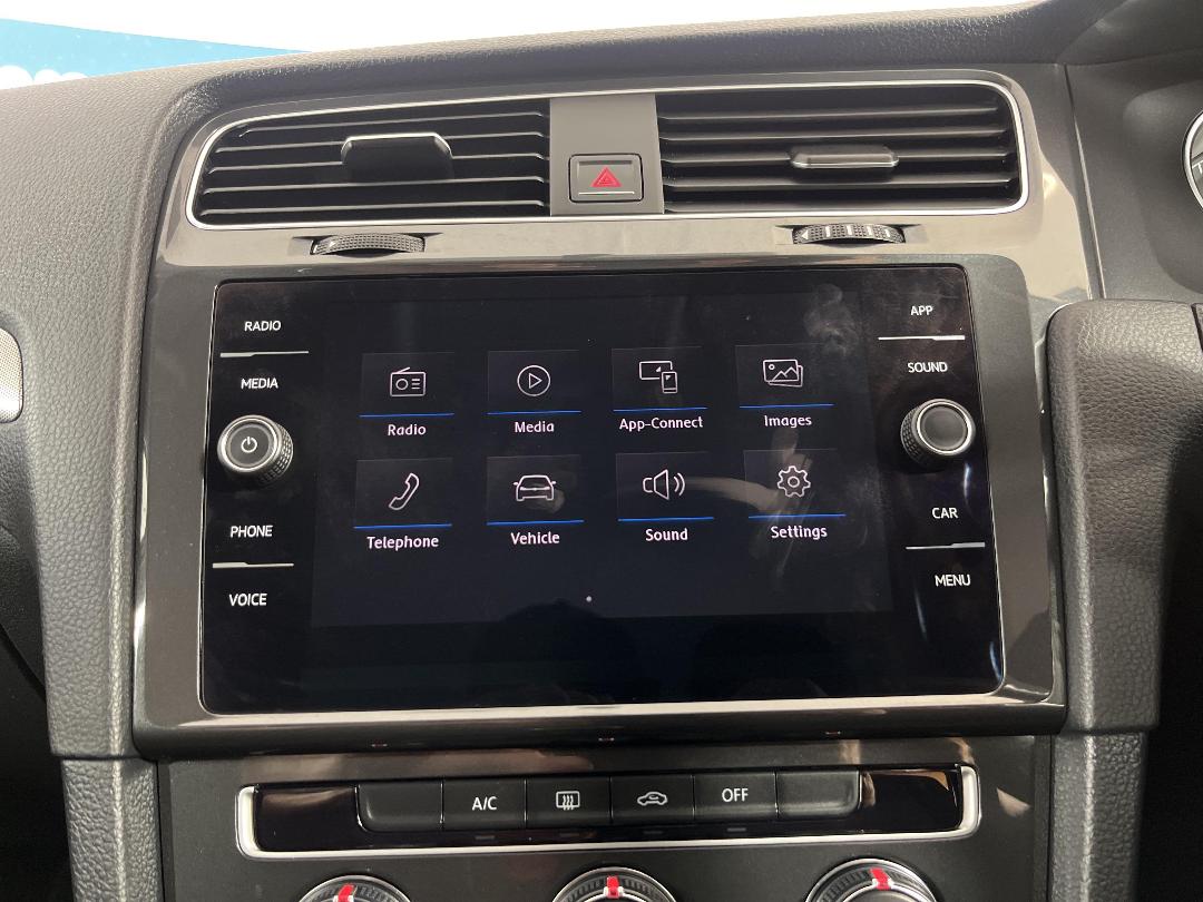 Photo '23' of Volkswagen Golf Photo '23' of Volkswagen Golf