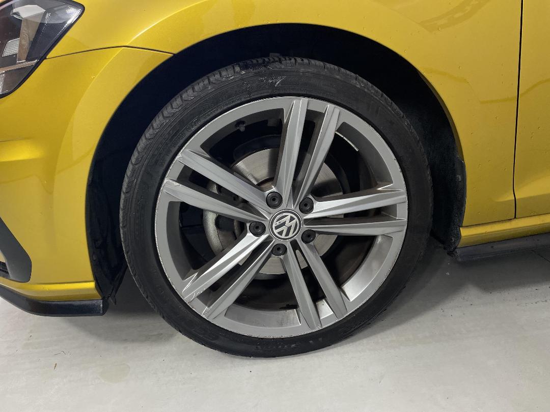 Photo '10' of Volkswagen Golf Photo '10' of Volkswagen Golf