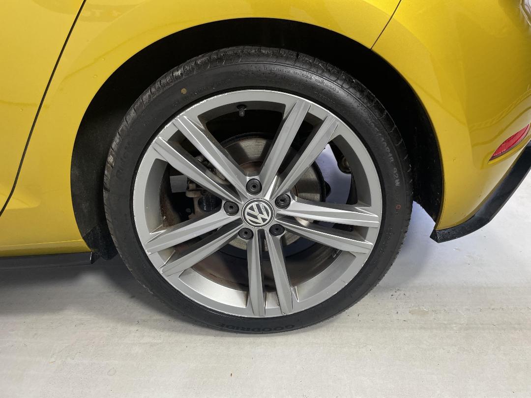 Photo '11' of Volkswagen Golf Photo '11' of Volkswagen Golf