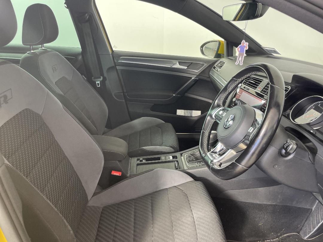 Photo '16' of Volkswagen Golf Photo '16' of Volkswagen Golf