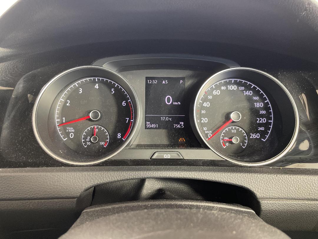 Photo '21' of Volkswagen Golf Photo '21' of Volkswagen Golf