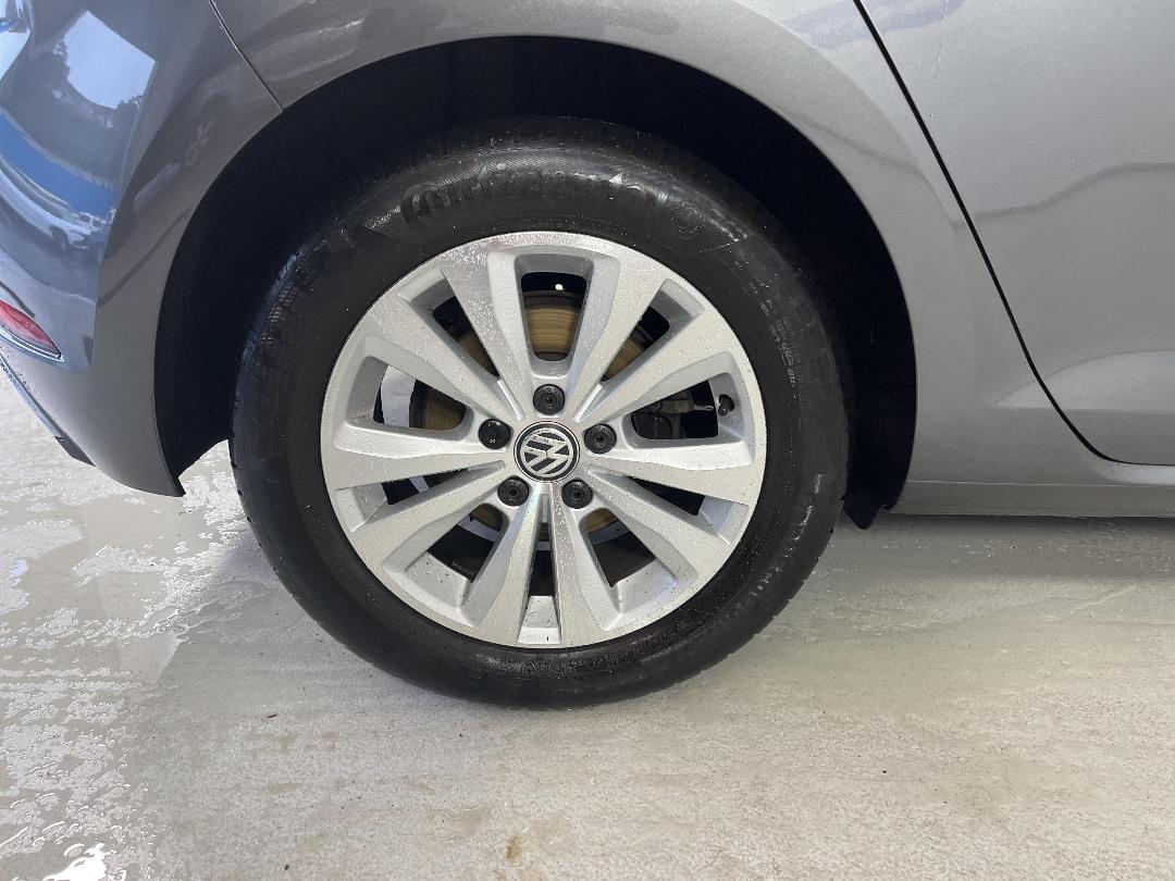 Photo '12' of Volkswagen Golf