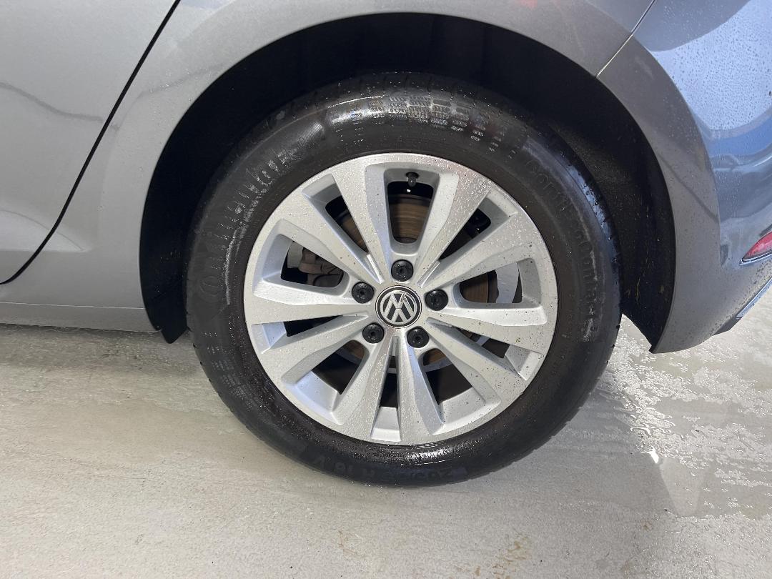 Photo '11' of Volkswagen Golf