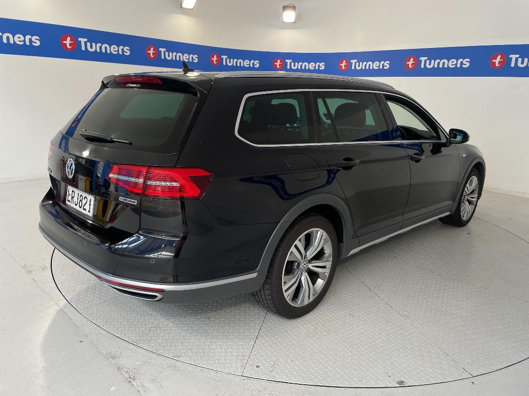 Photo '7' of Volkswagen Passat Photo '7' of Volkswagen Passat