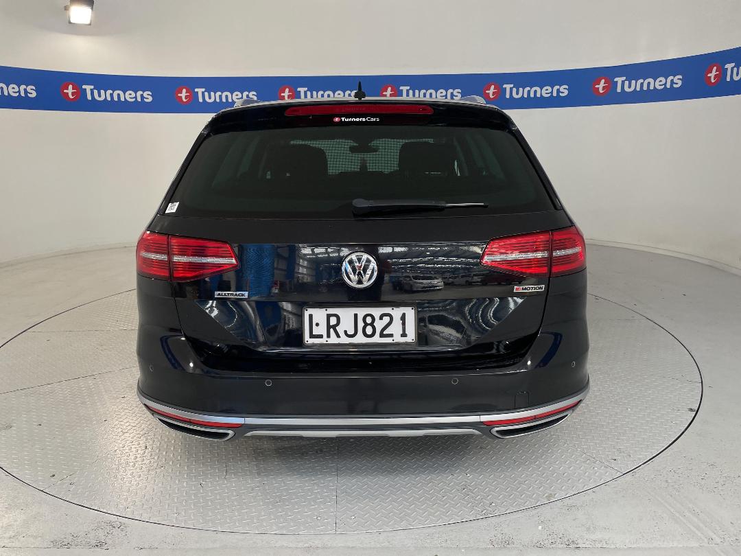 Photo '6' of Volkswagen Passat Photo '6' of Volkswagen Passat