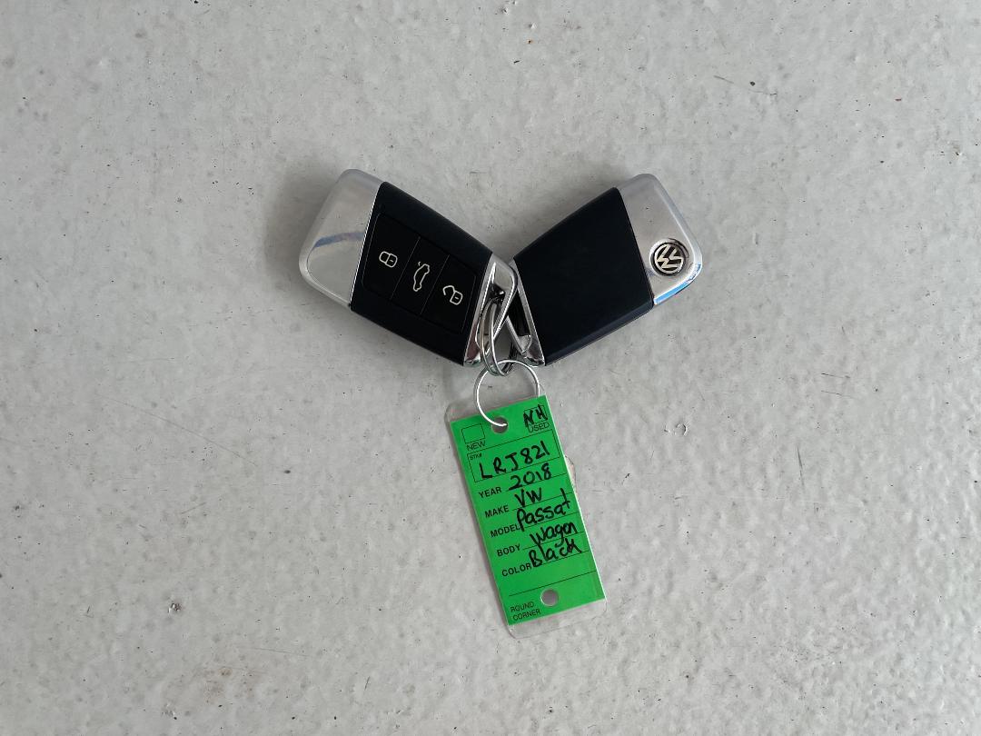 Photo '22' of Volkswagen Passat Photo '22' of Volkswagen Passat