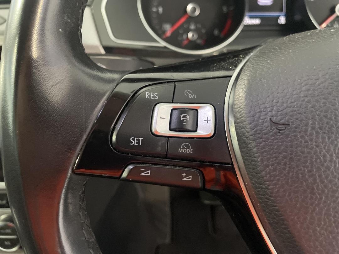 Photo '27' of Volkswagen Passat Photo '27' of Volkswagen Passat