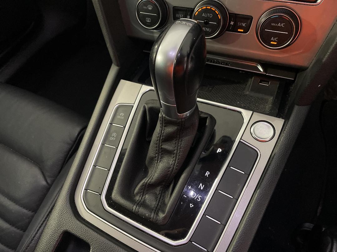 Photo '32' of Volkswagen Passat Photo '32' of Volkswagen Passat