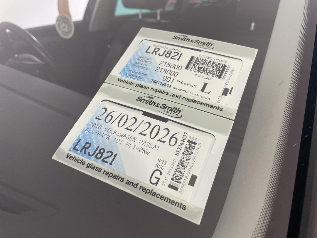 Photo '35' of Volkswagen Passat Photo '35' of Volkswagen Passat