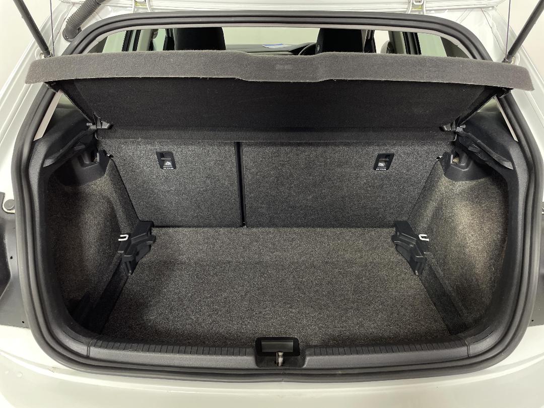 Photo '14' of Volkswagen Polo