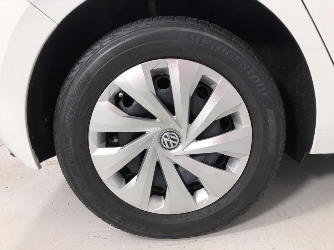 Photo '12' of Volkswagen Polo Photo '12' of Volkswagen Polo