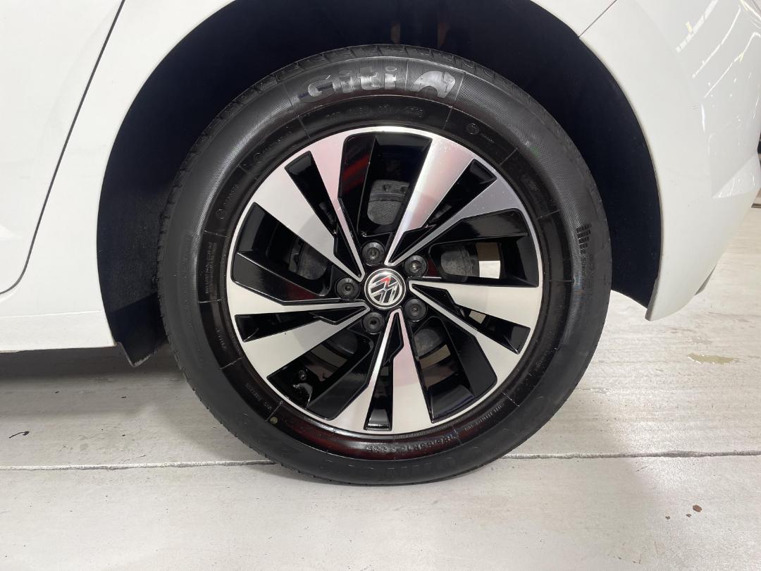 Photo '11' of Volkswagen Polo Photo '11' of Volkswagen Polo