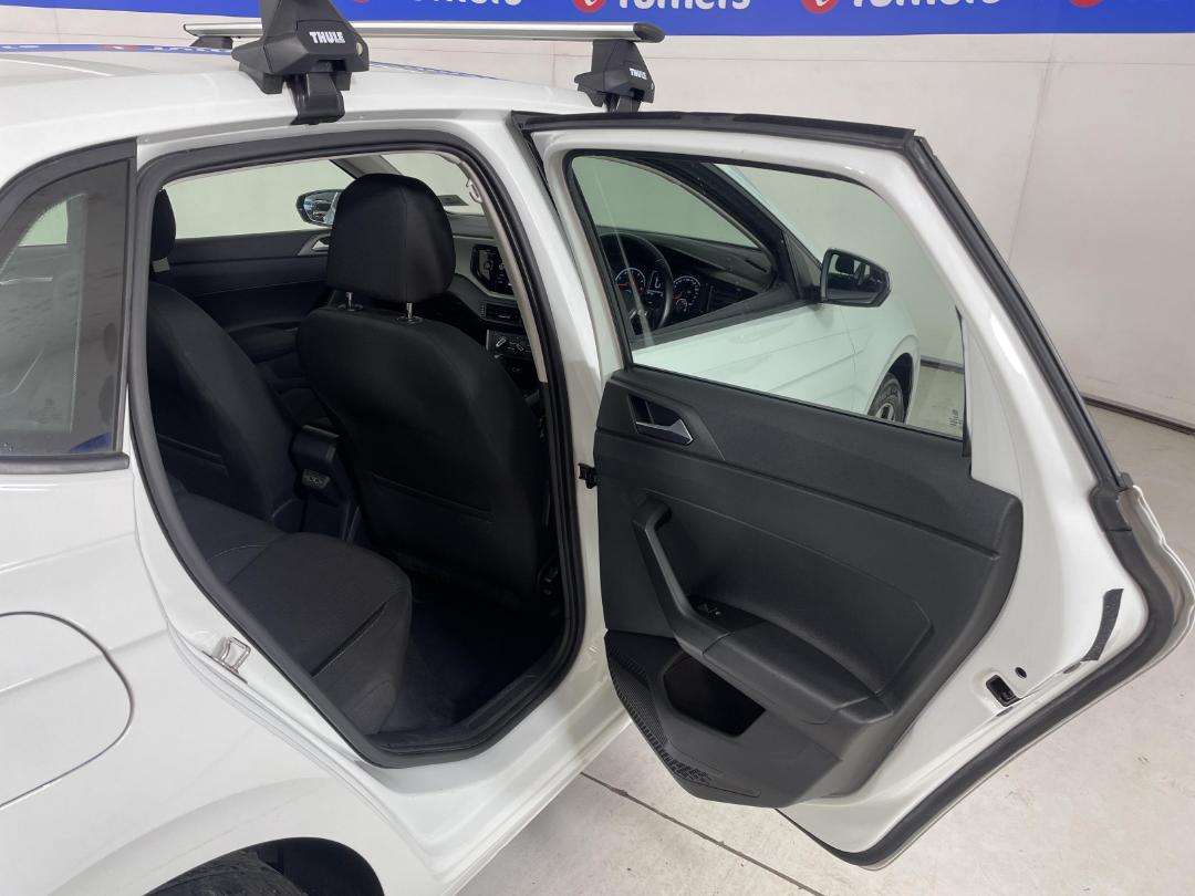 Photo '19' of Volkswagen Polo Photo '19' of Volkswagen Polo