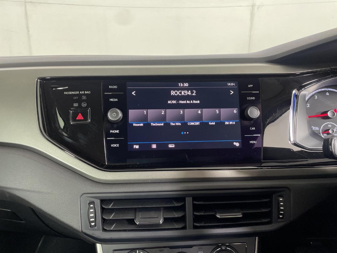 Photo '18' of Volkswagen Polo Photo '18' of Volkswagen Polo