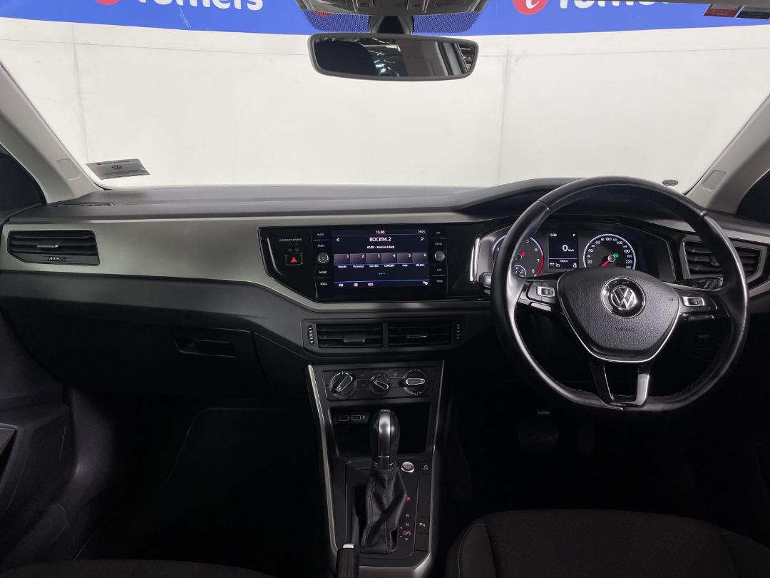 Photo '17' of Volkswagen Polo Photo '17' of Volkswagen Polo