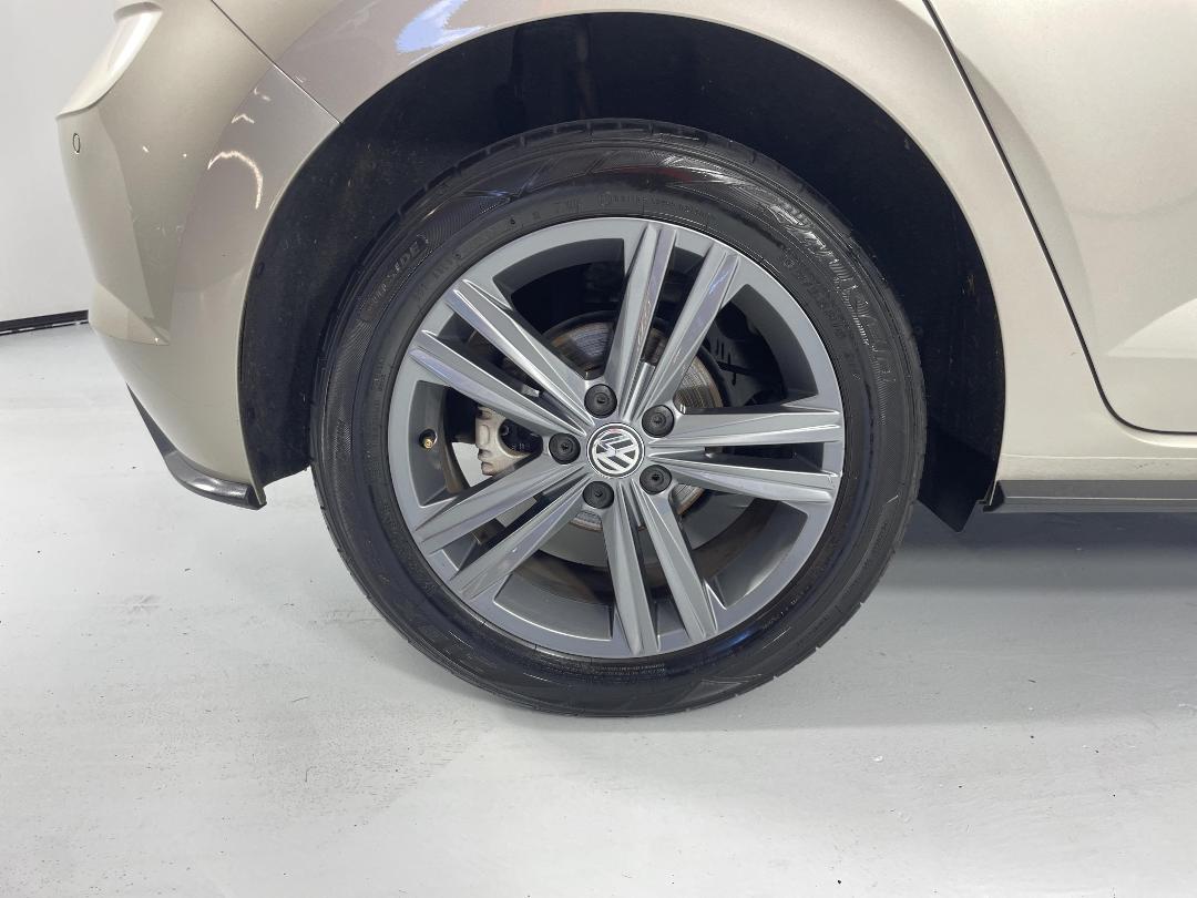 Photo '12' of Volkswagen Polo