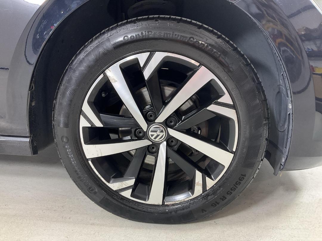 Photo '9' of Volkswagen Polo Photo '9' of Volkswagen Polo