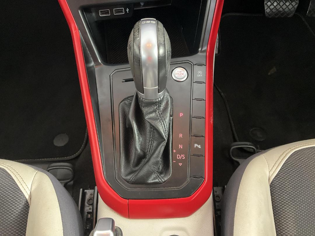 Photo '18' of Volkswagen Polo Photo '18' of Volkswagen Polo