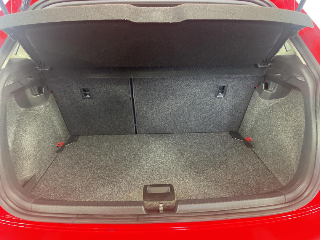 Photo '14' of Volkswagen Polo Photo '14' of Volkswagen Polo