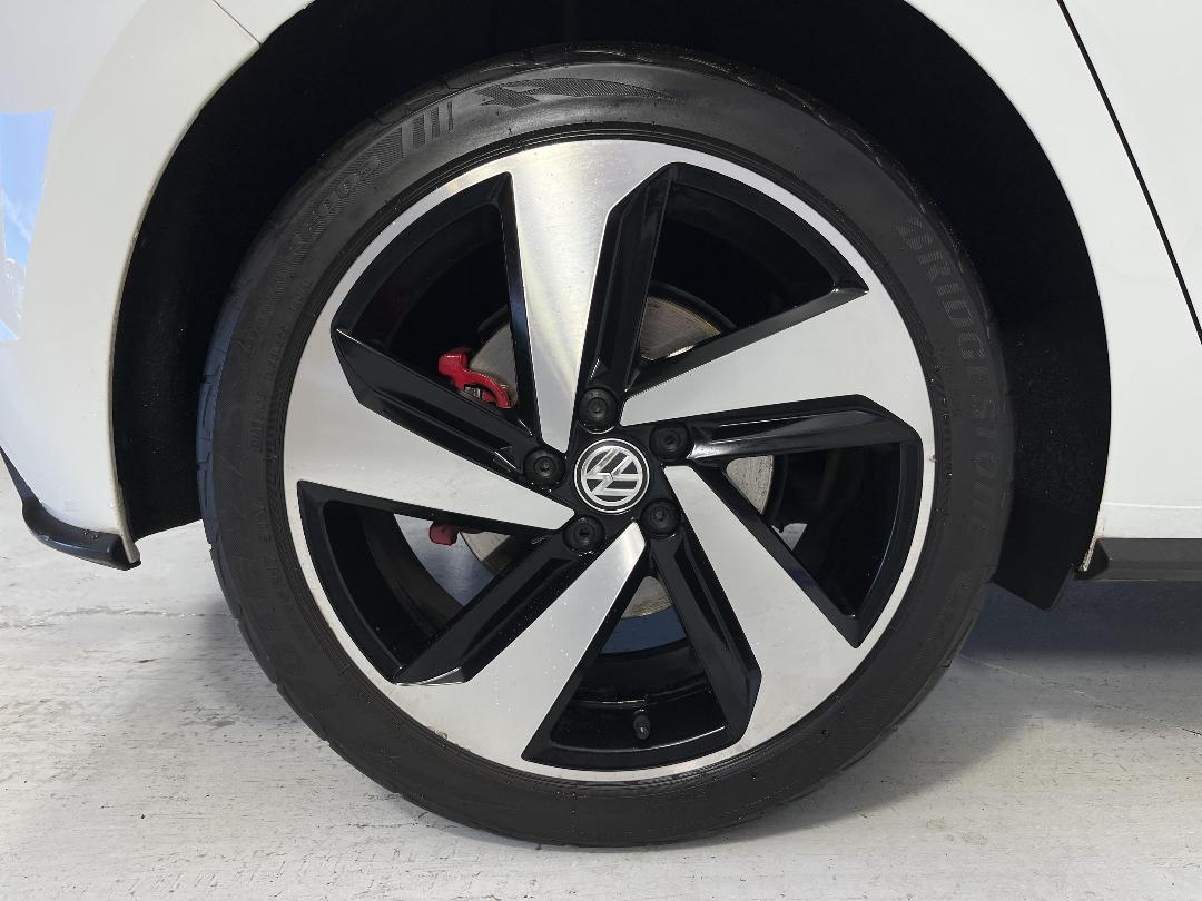 Photo '12' of Volkswagen Polo Photo '12' of Volkswagen Polo