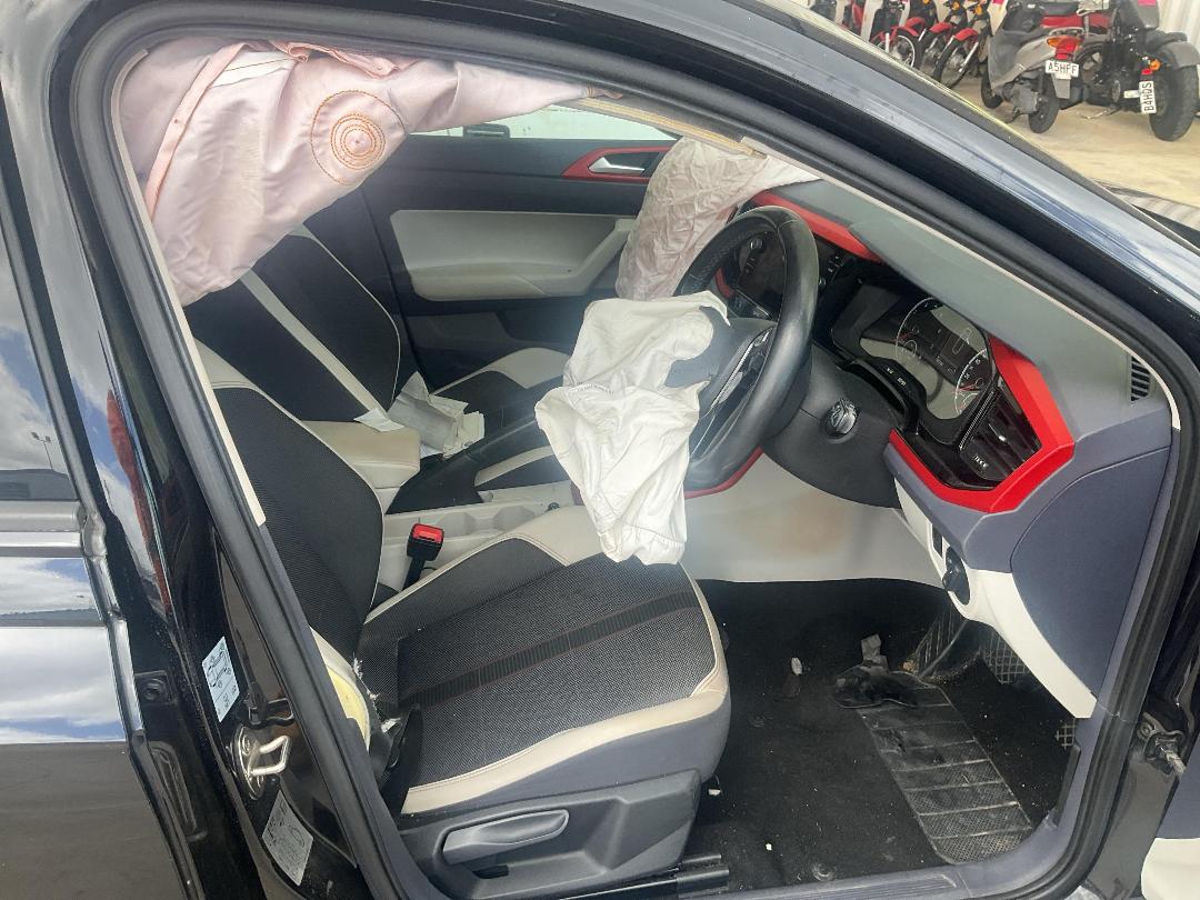 Photo '9' of Volkswagen Polo TSI 70KW Photo '9' of Volkswagen Polo TSI 70KW