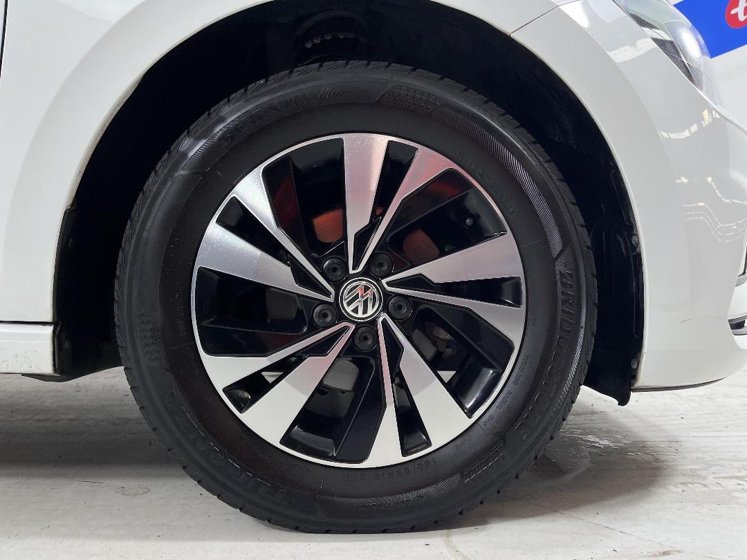 Photo '9' of Volkswagen Polo Photo '9' of Volkswagen Polo