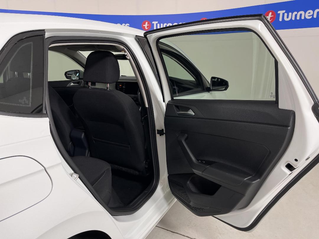 Photo '19' of Volkswagen Polo Photo '19' of Volkswagen Polo