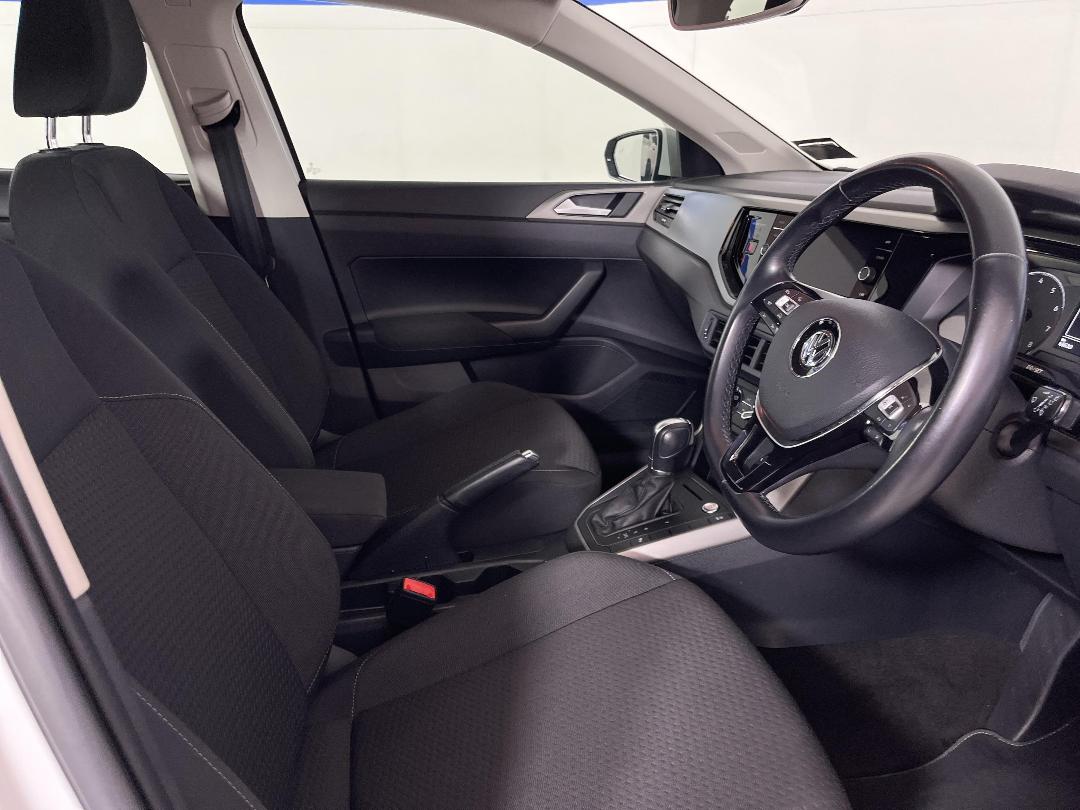 Photo '16' of Volkswagen Polo Photo '16' of Volkswagen Polo