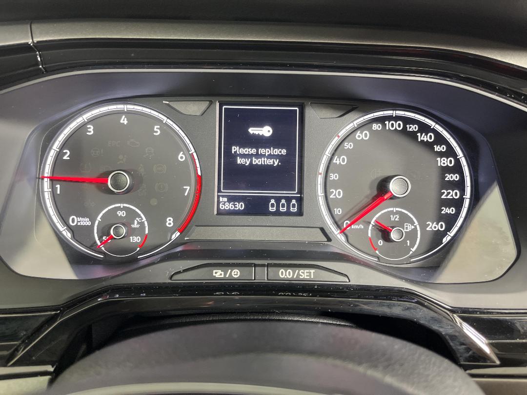 Photo '21' of Volkswagen Polo Photo '21' of Volkswagen Polo