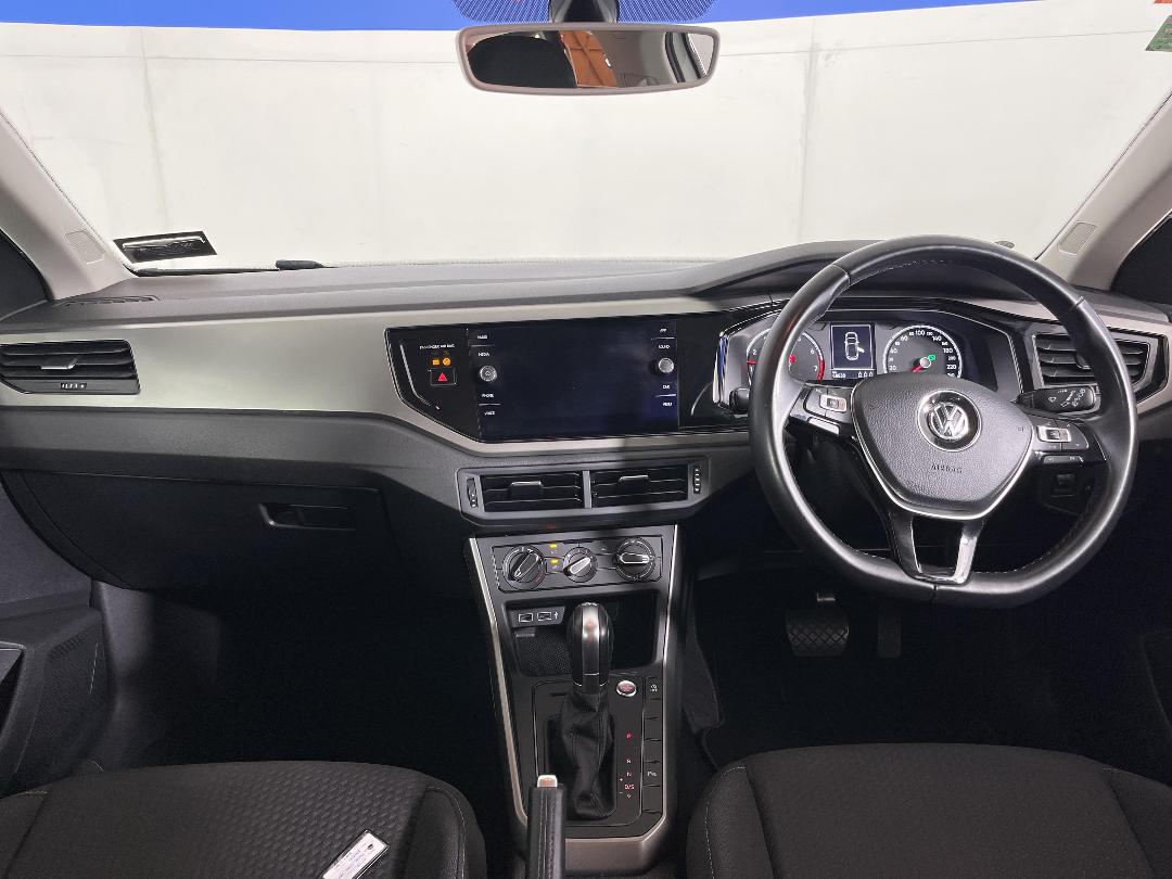 Photo '17' of Volkswagen Polo Photo '17' of Volkswagen Polo