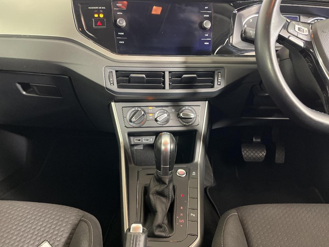 Photo '18' of Volkswagen Polo Photo '18' of Volkswagen Polo