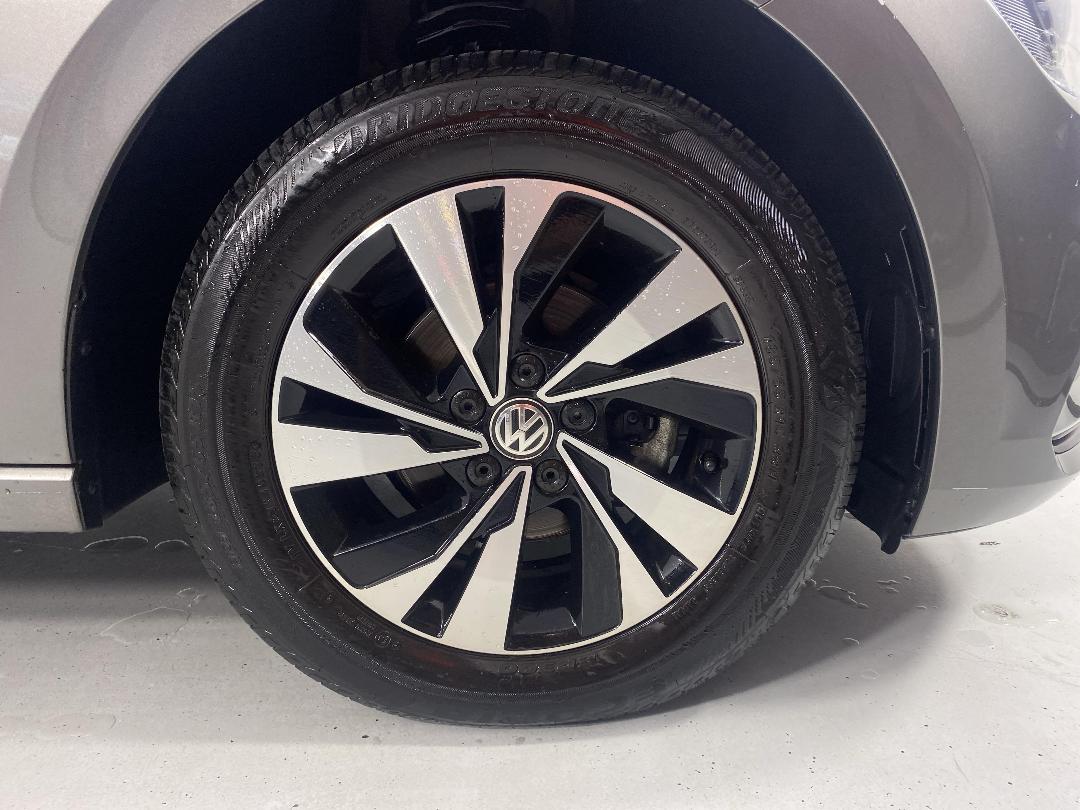 Photo '9' of Volkswagen Polo Photo '9' of Volkswagen Polo