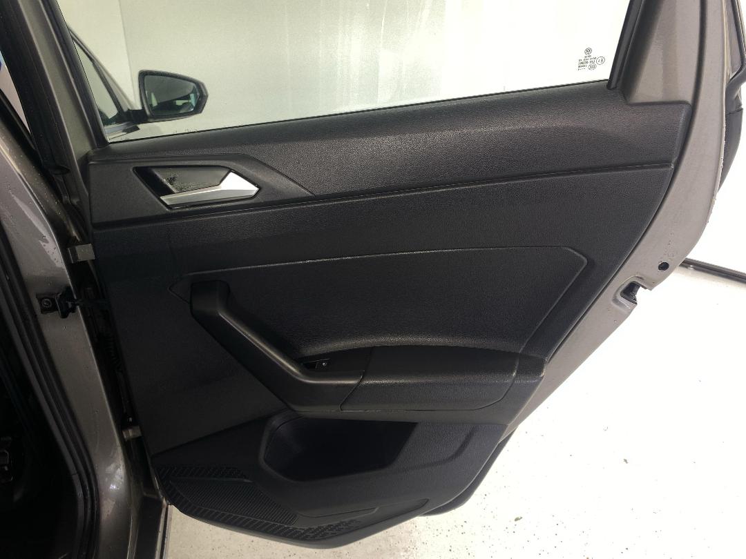 Photo '19' of Volkswagen Polo Photo '19' of Volkswagen Polo