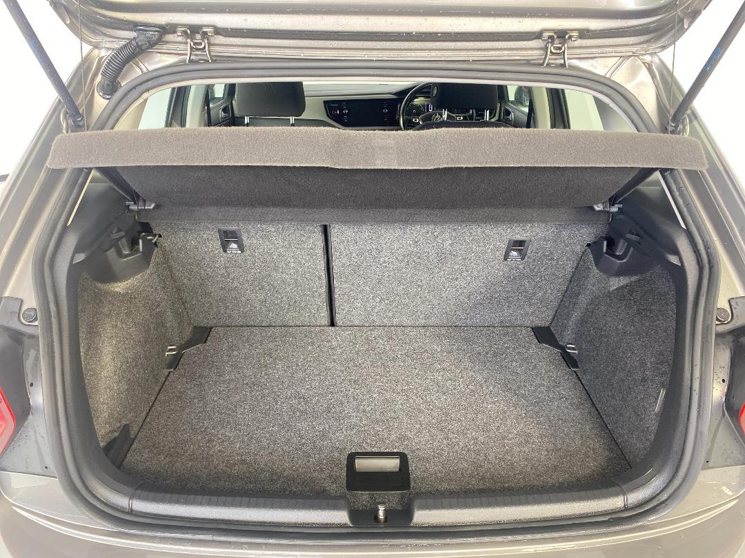 Photo '14' of Volkswagen Polo Photo '14' of Volkswagen Polo